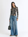 Basic mid-rise jeans