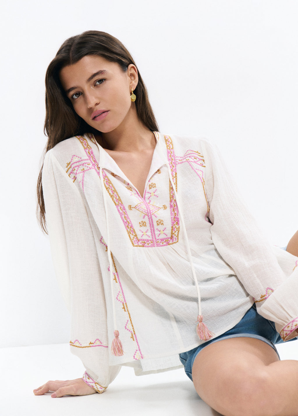 Blouse brodée