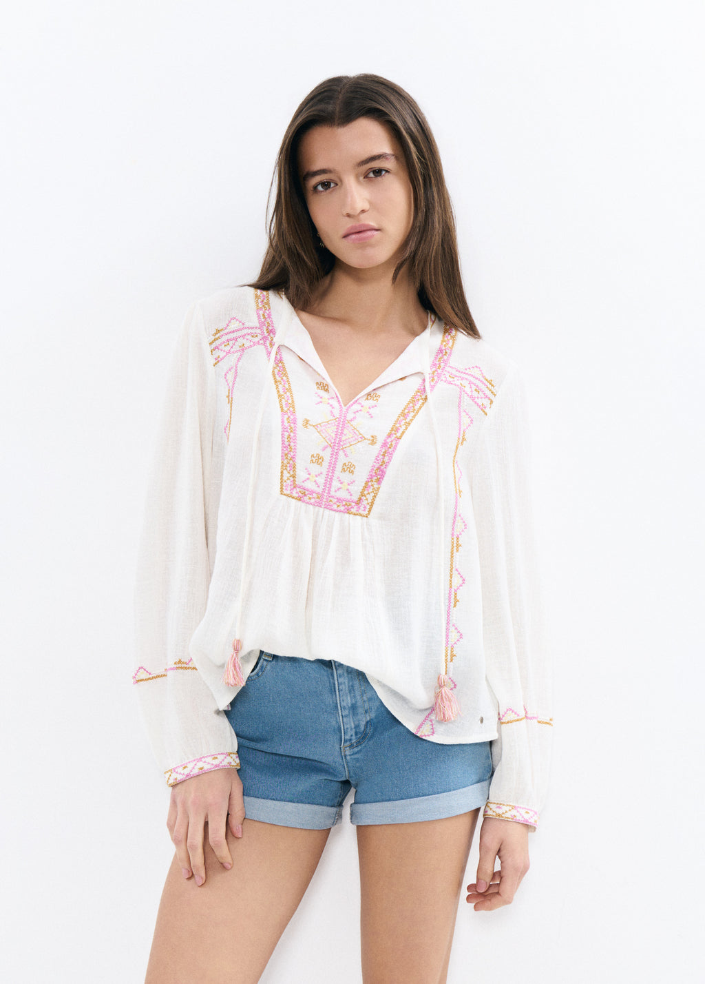Blouse brodée