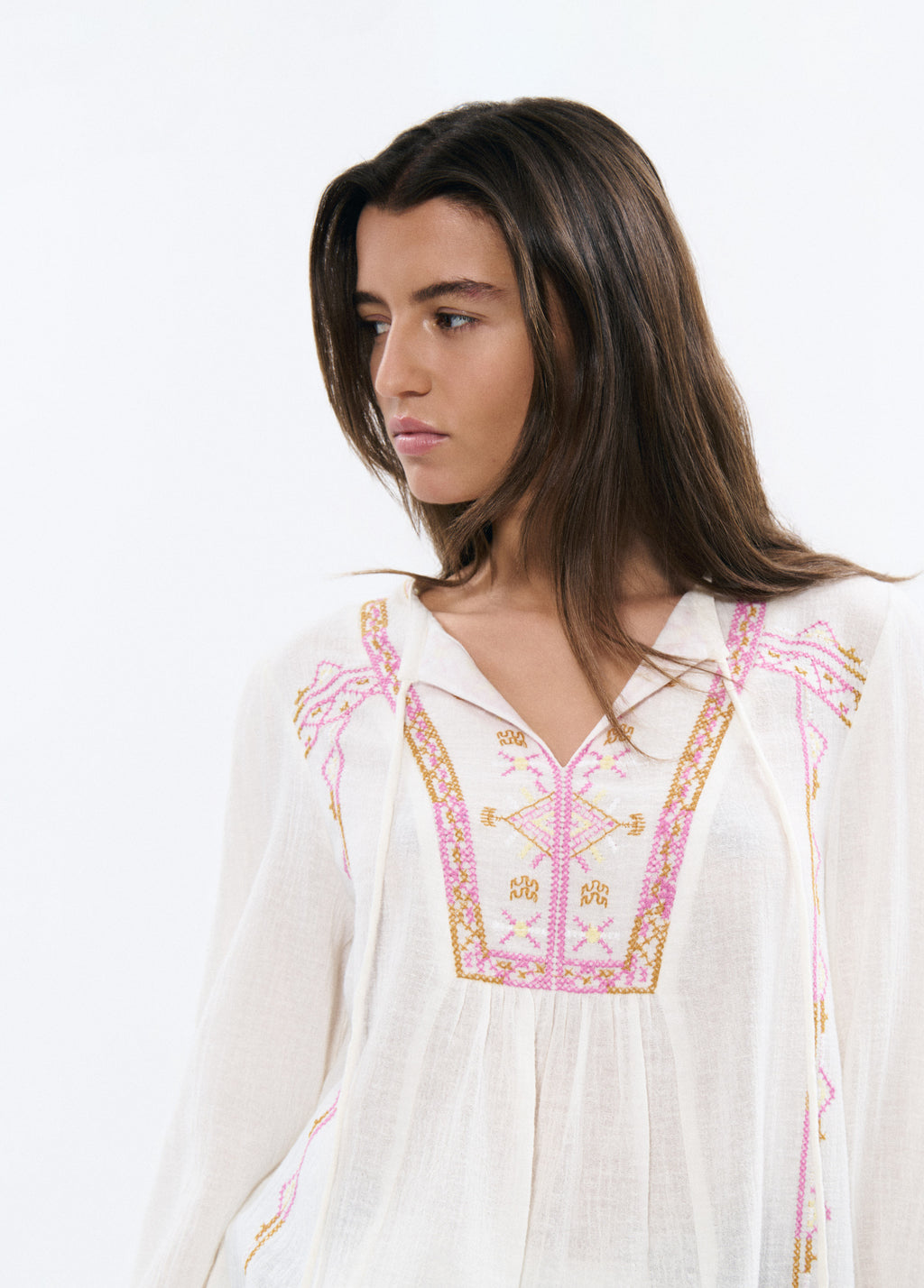 Blouse brodée