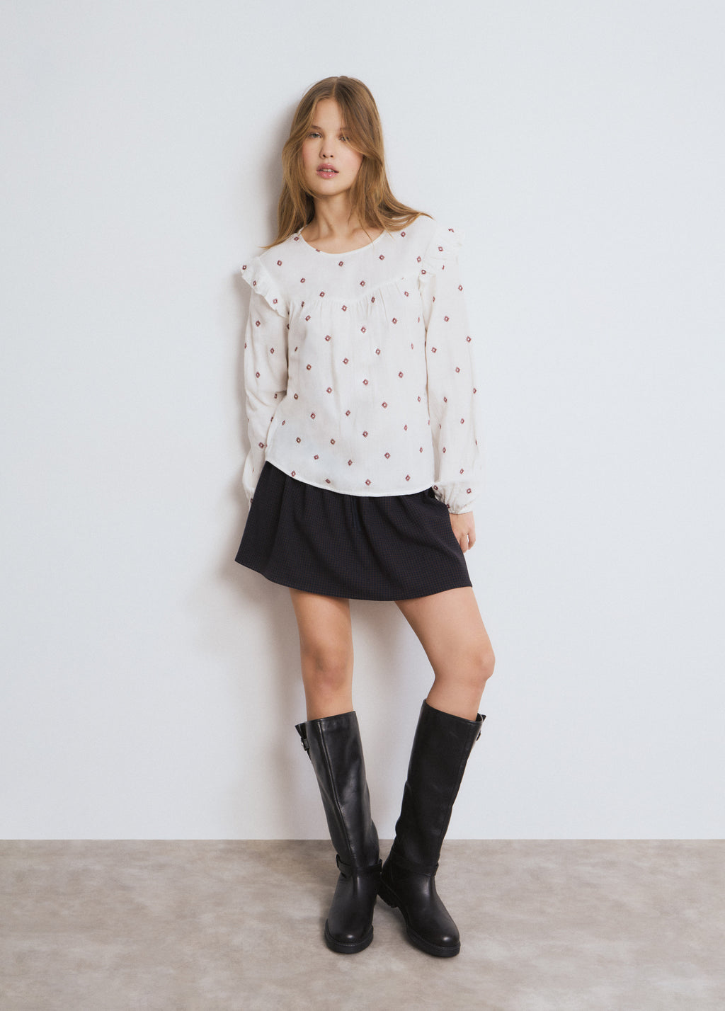 Double-layer blouse with embroidery