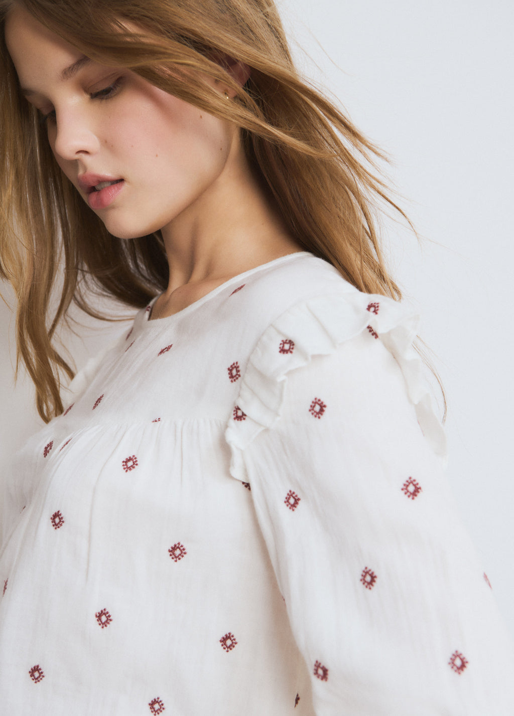 Double-layer blouse with embroidery