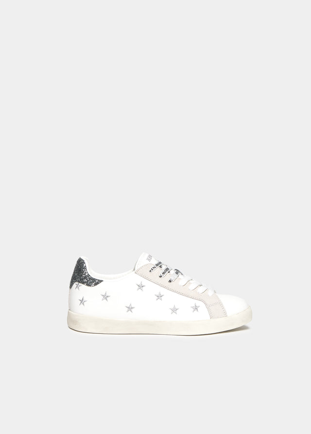 Sneaker mit Sternen