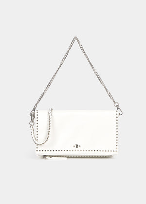 Tasche mit Klappe und Nieten  
