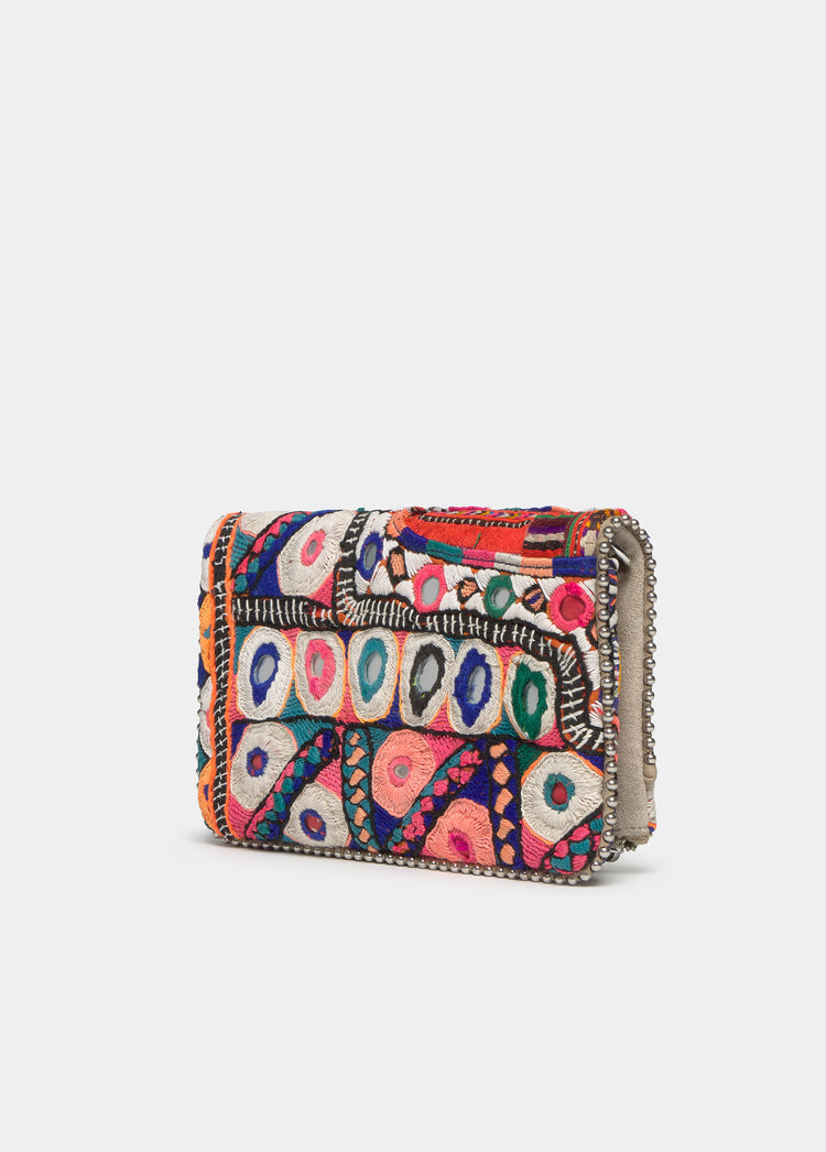 Tasche mit Klappe, Spiegeln und Perlen