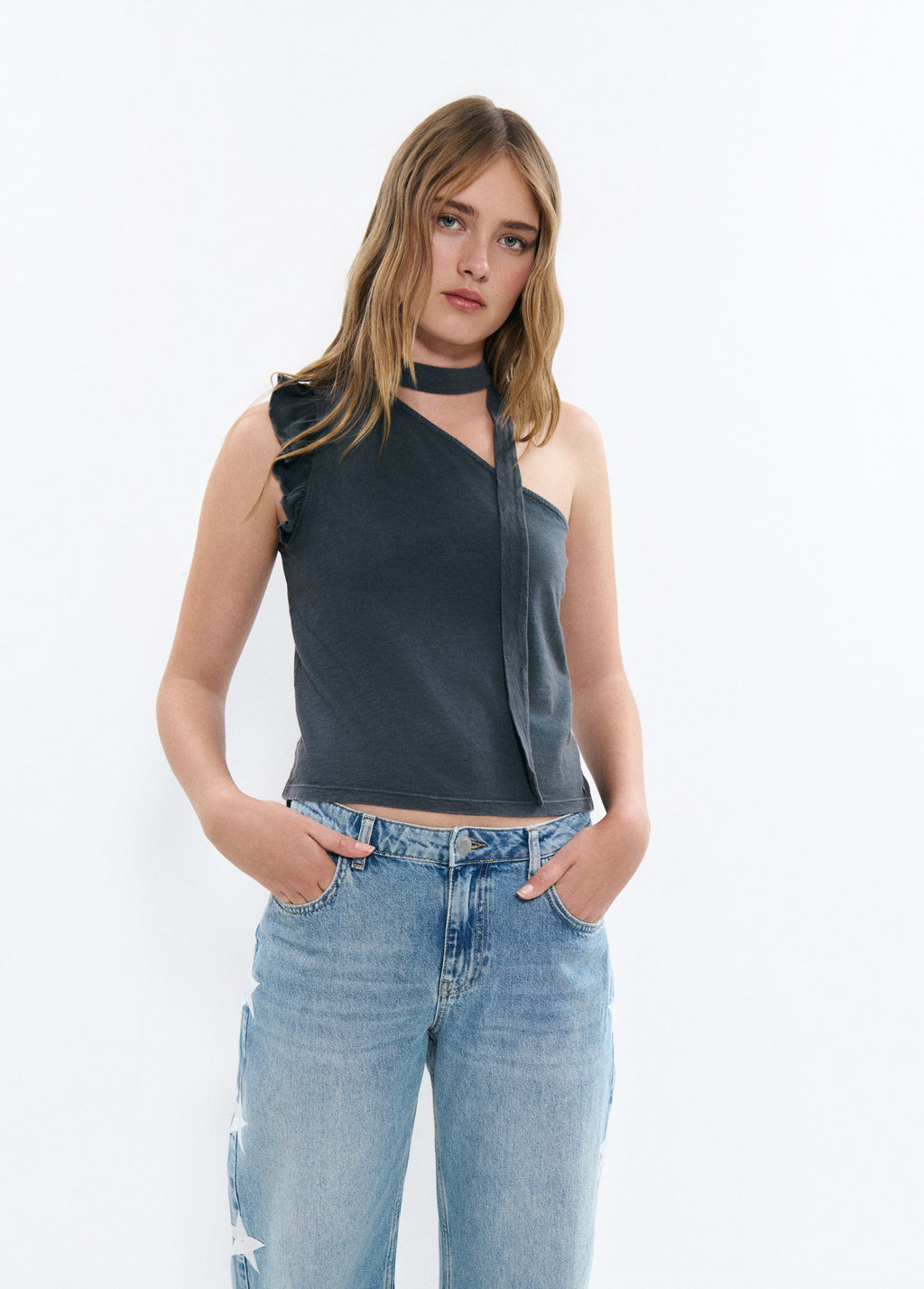 Asymmetrical ruffle t-shirt