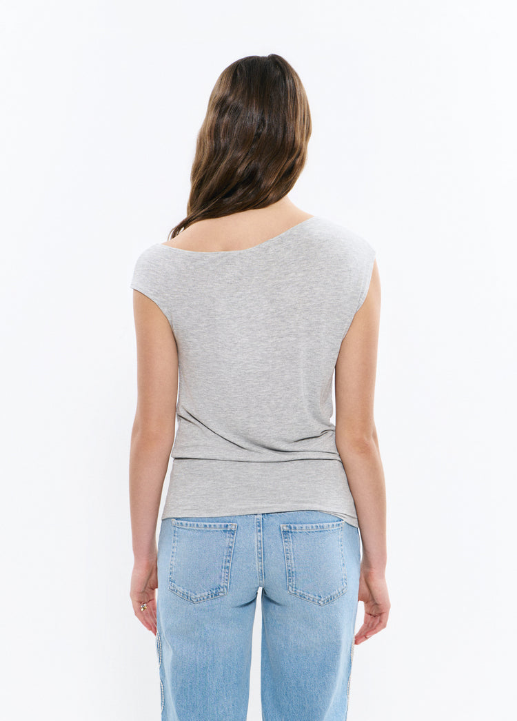 T-shirt a vita aderente