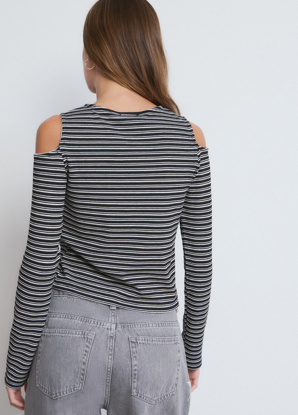 Striped T-shirt with shoulder cut-out