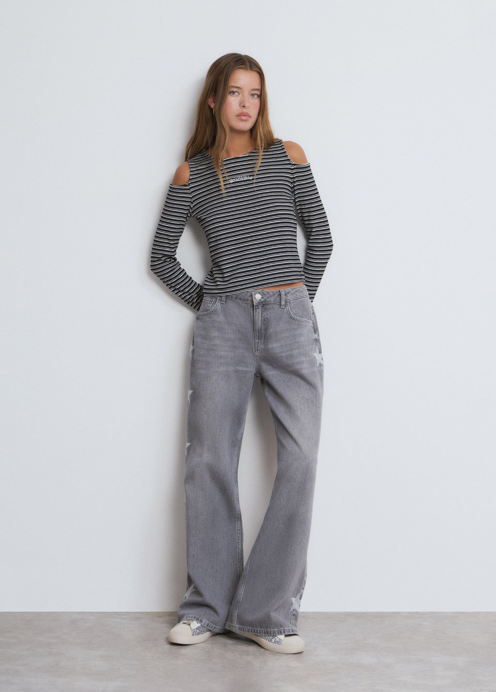 Striped T-shirt with shoulder cut-out