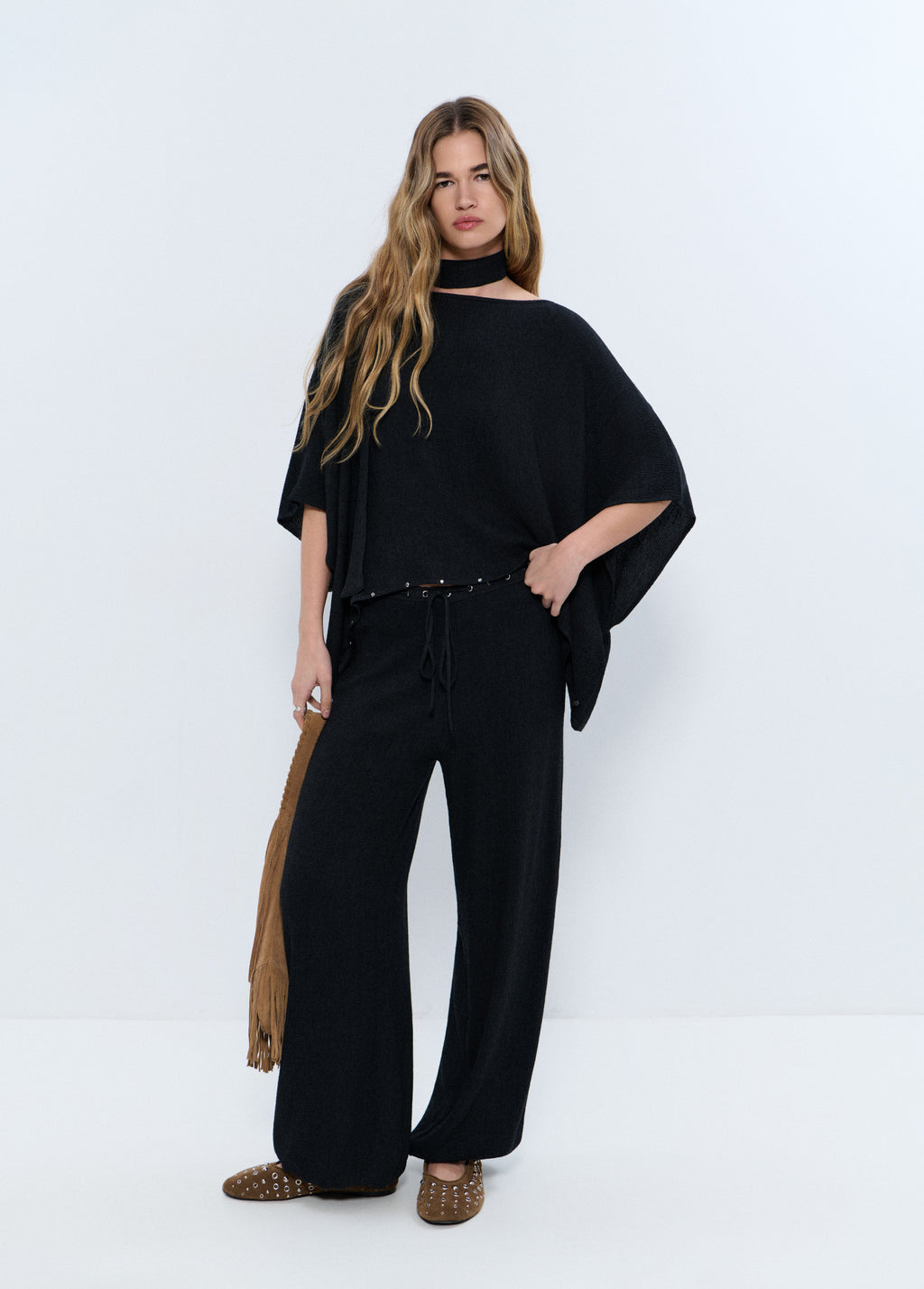 Cape met studs detail en sjaal