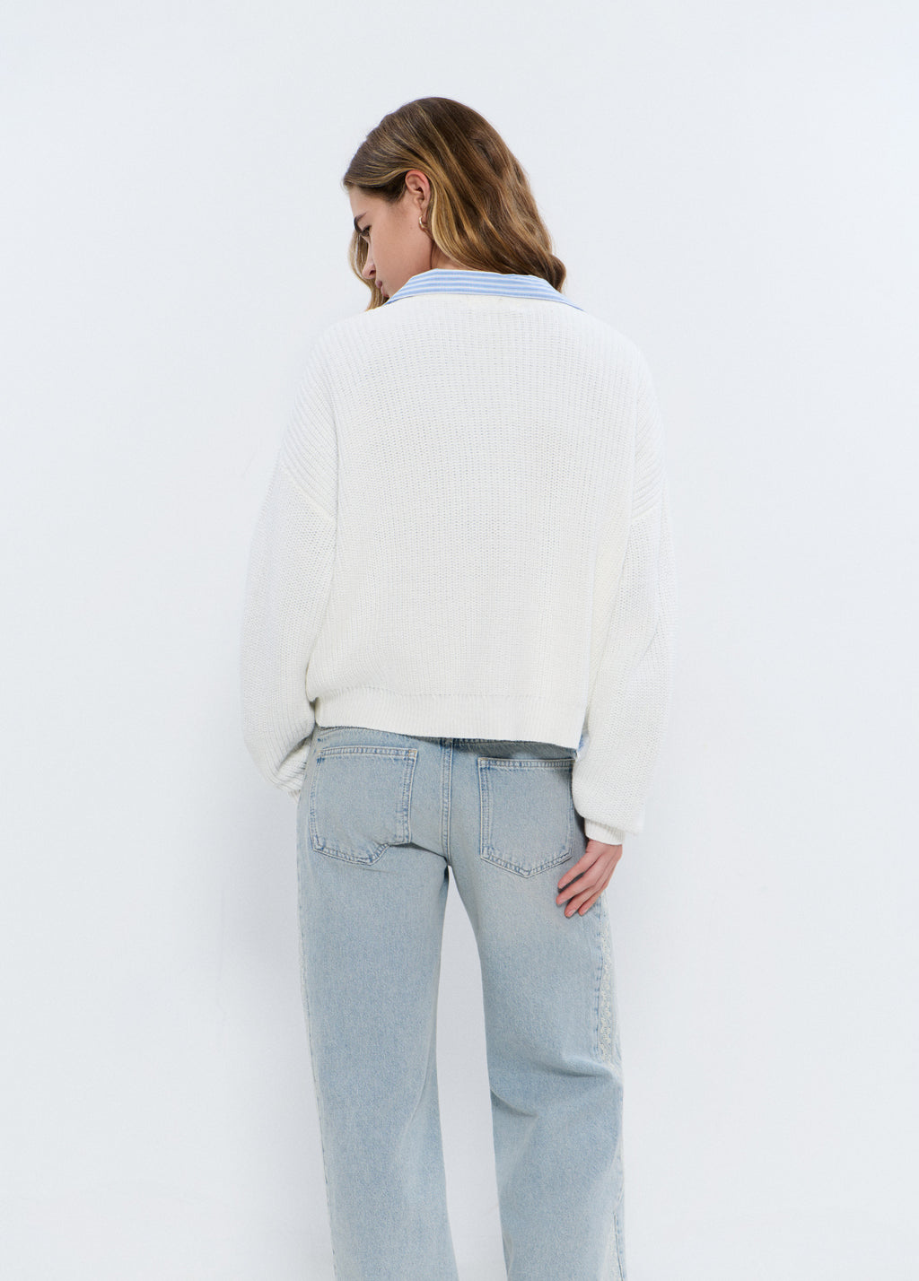 Knit jacket with bows