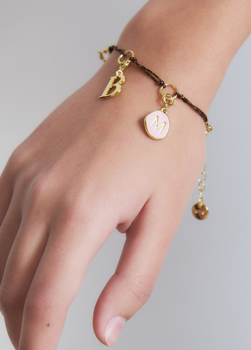Charm mit Anfangsbuchstabe M  