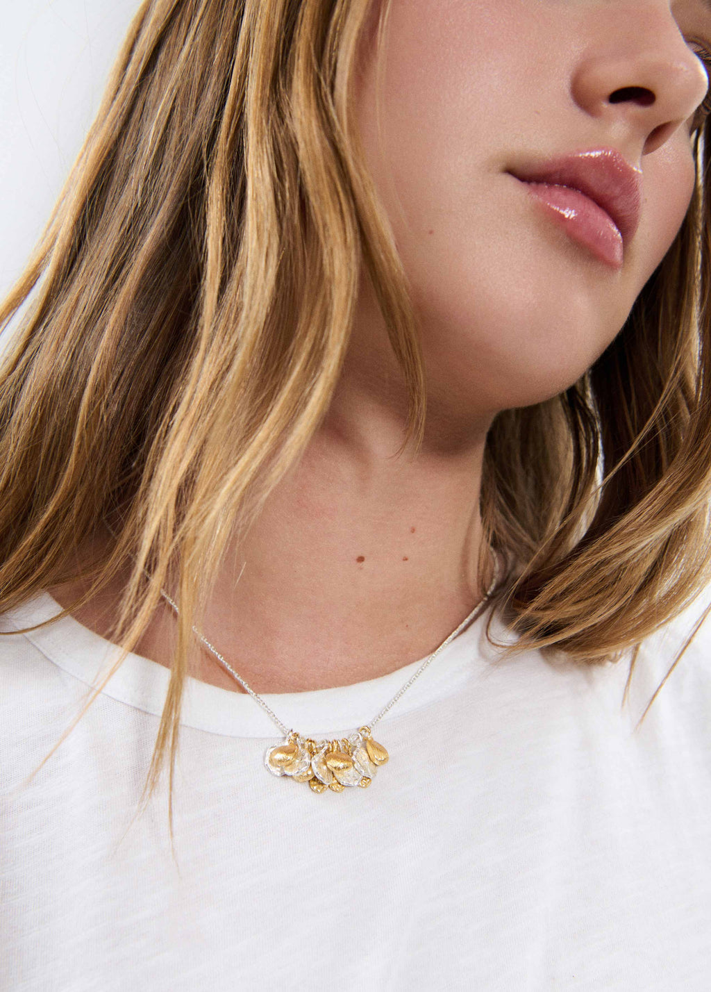 Piece necklace