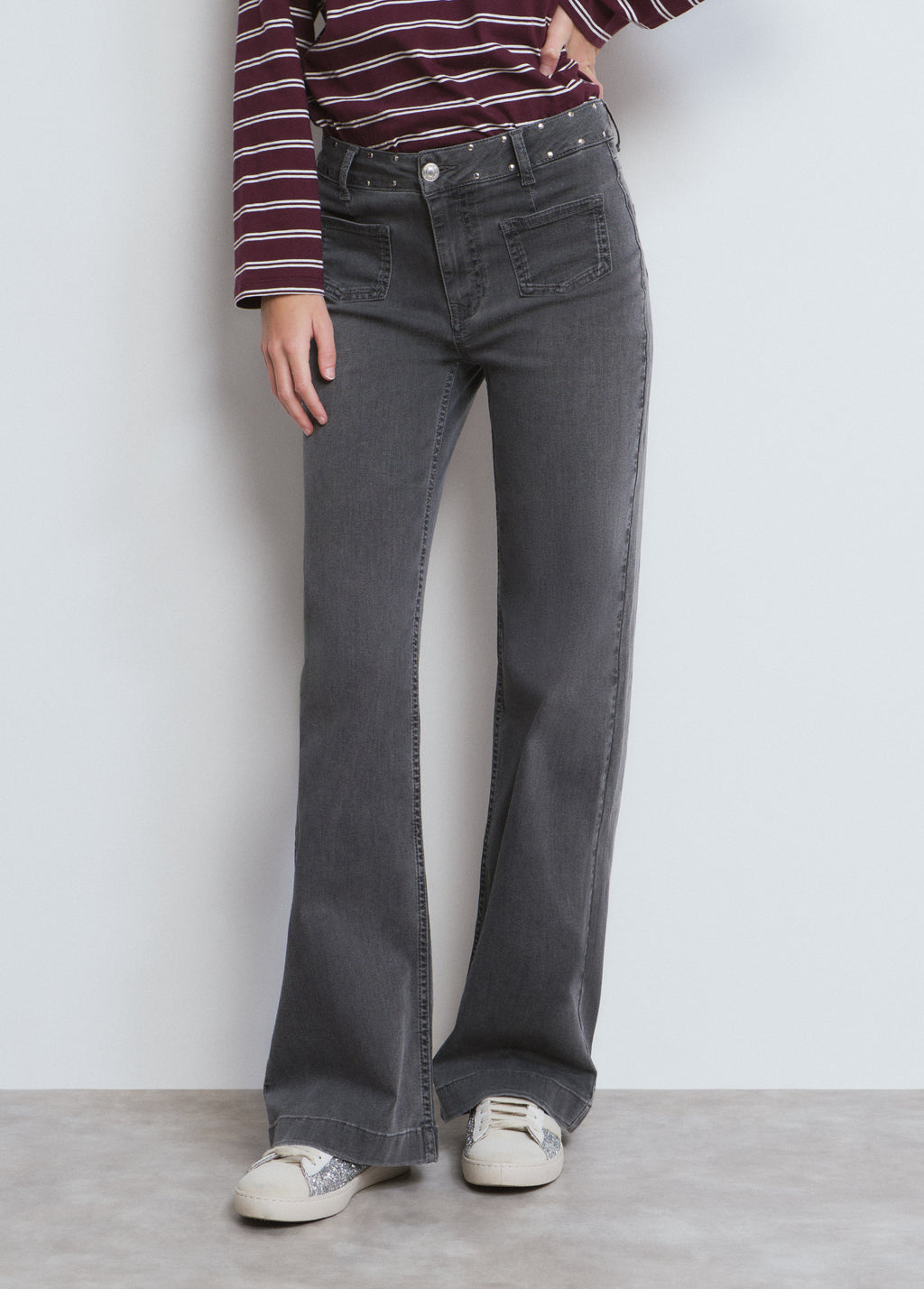 Jeans bolsillo parche estrellas twill