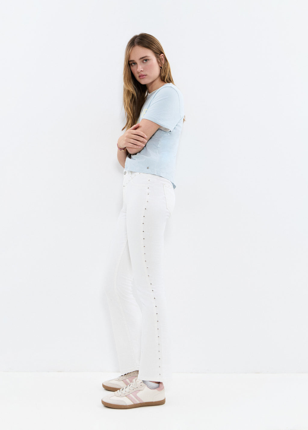 Cropped flare jeans with studs