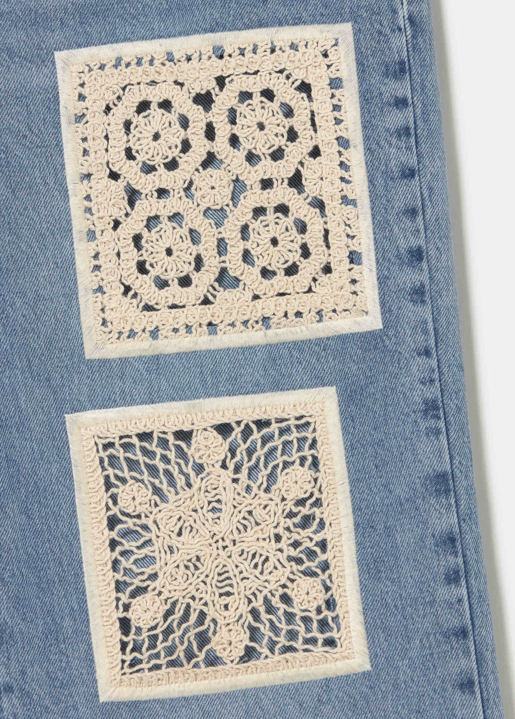 Jeans mit Häkel-Patches