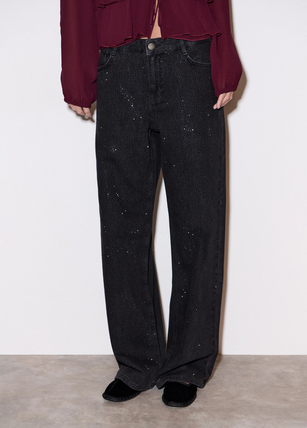 Relaxed jeans with strass