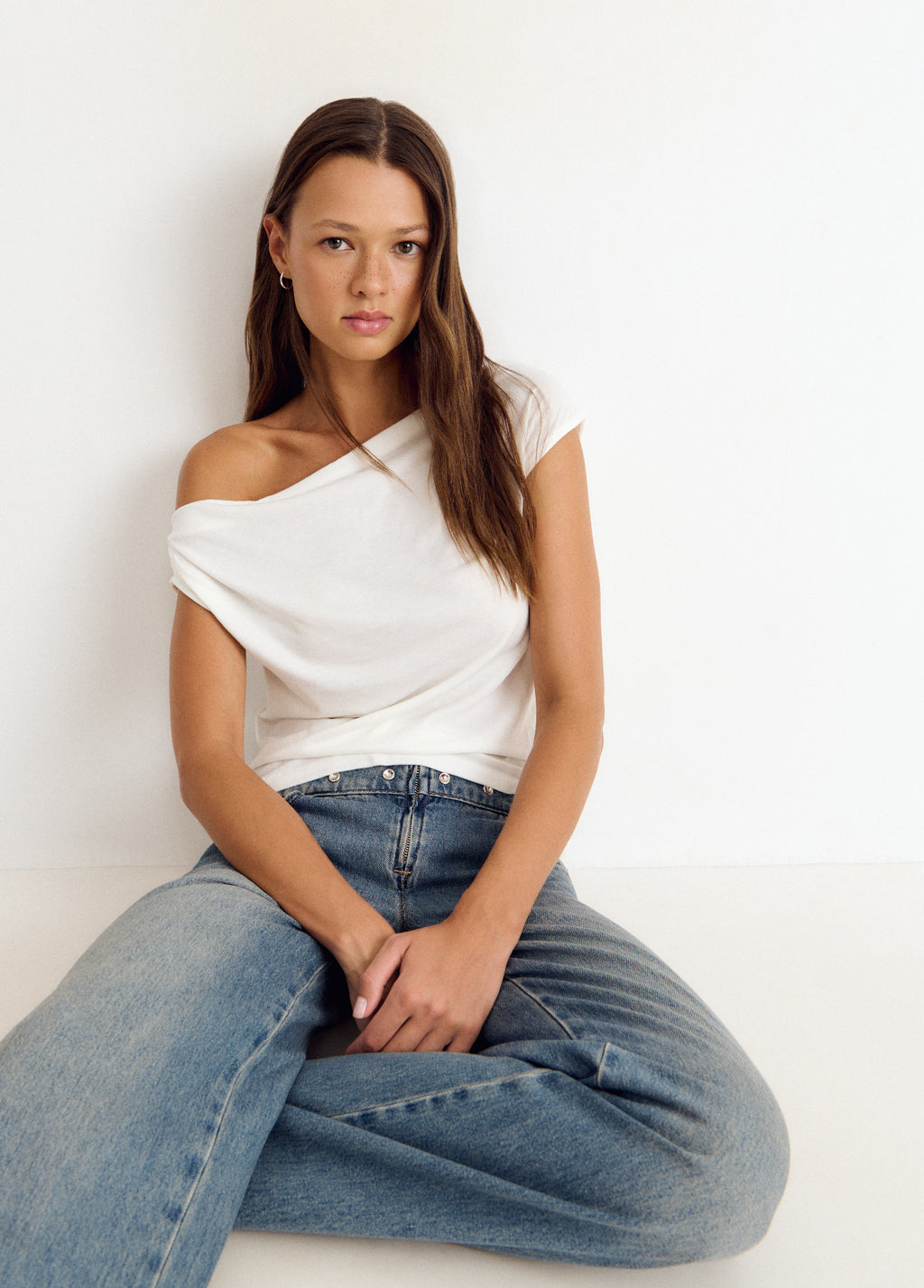 Basic twist top