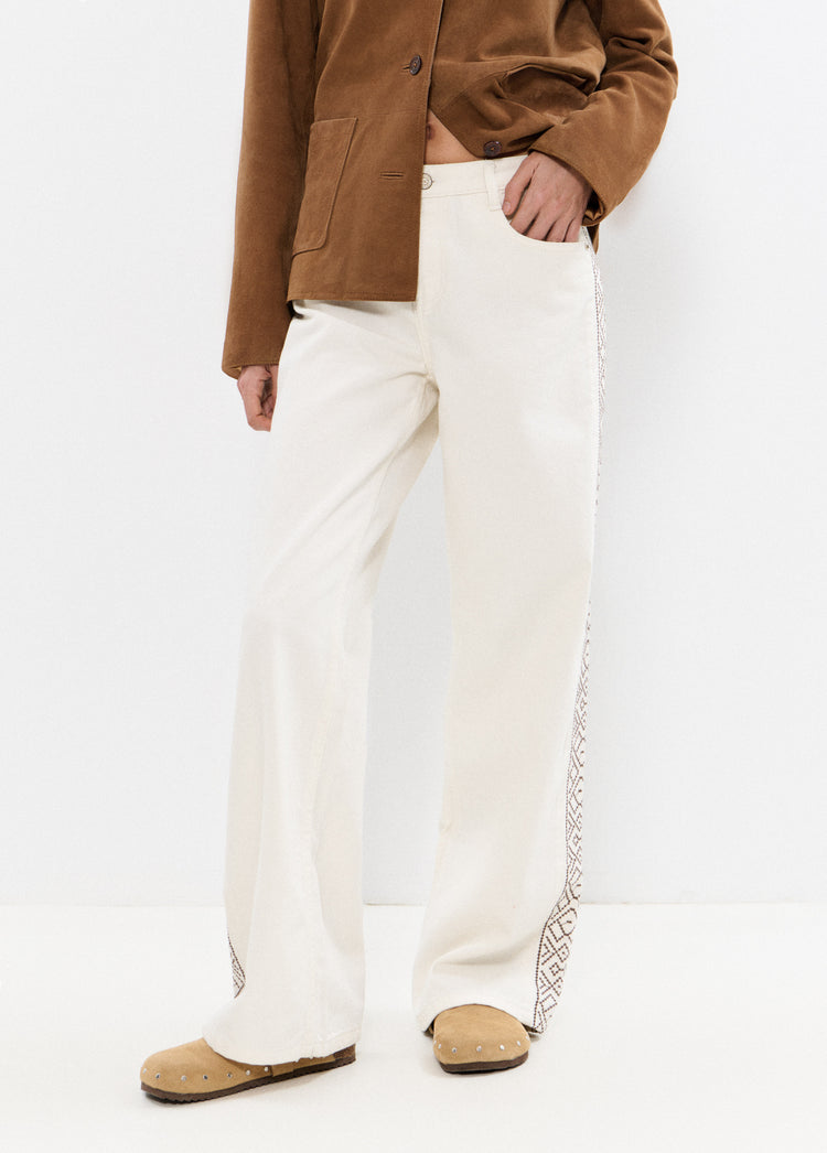 Pants with side embroidery