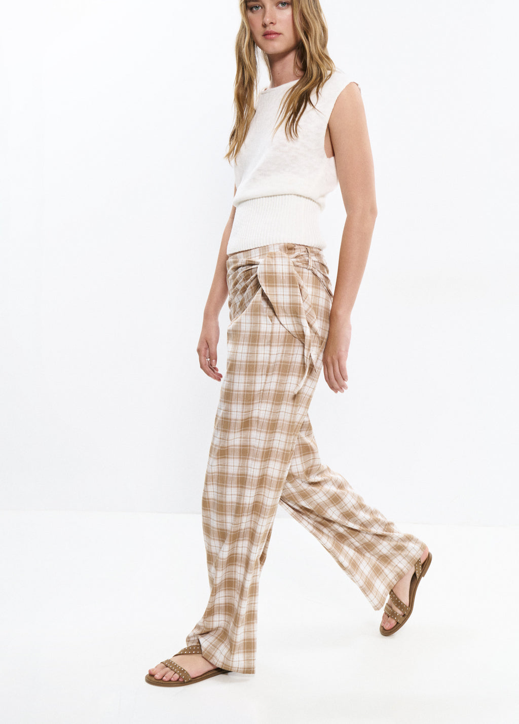 Broek met ruit en sjaaldetail
