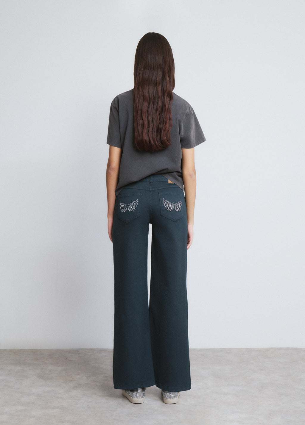 Pantalón recto alas
