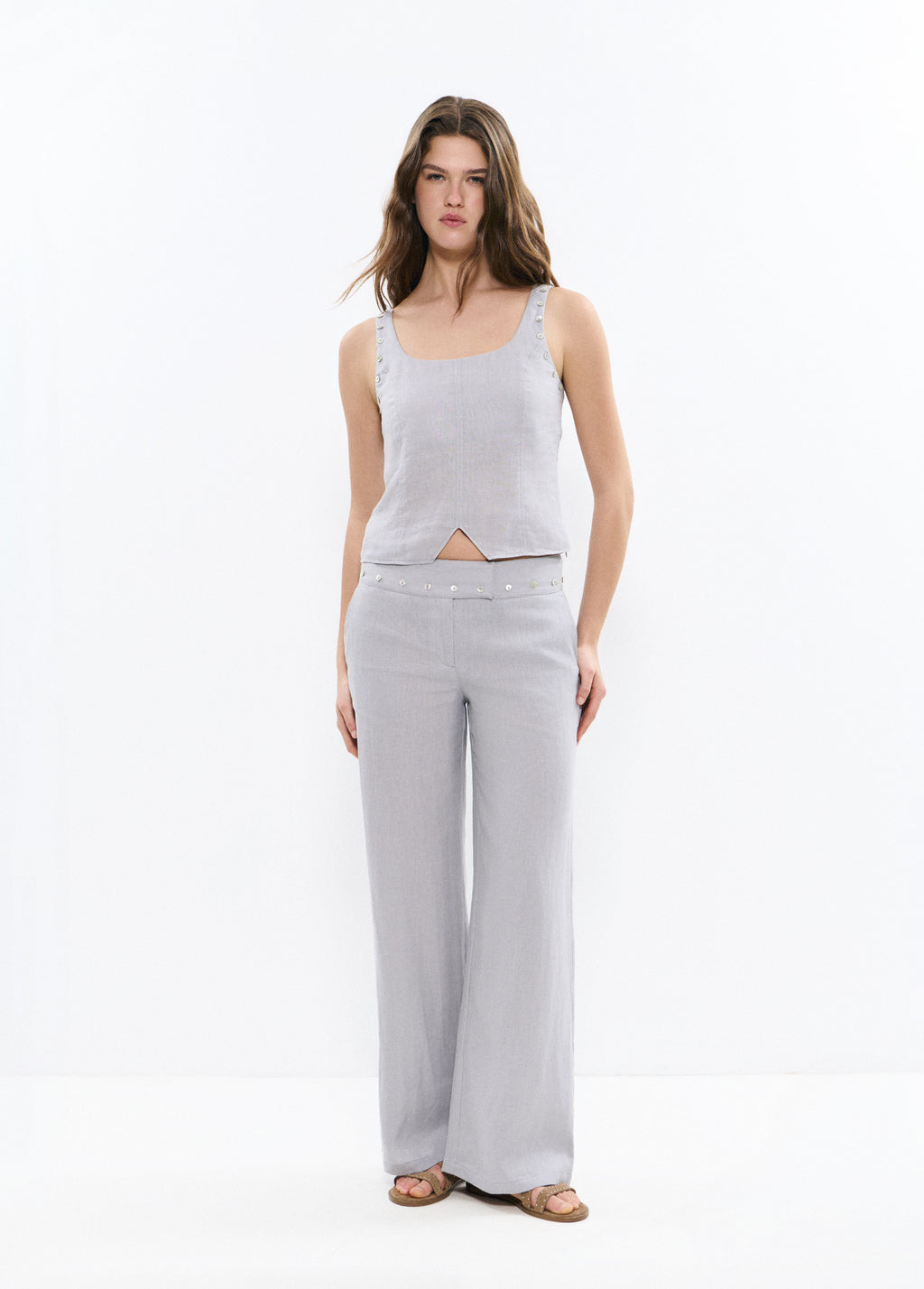 Linen top with button details