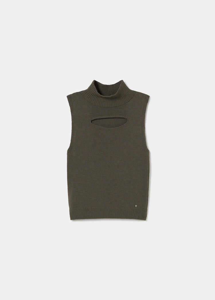 Cut-out top