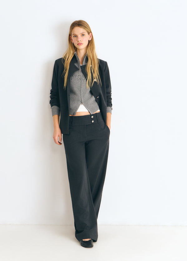 Wide low-rise trousers
