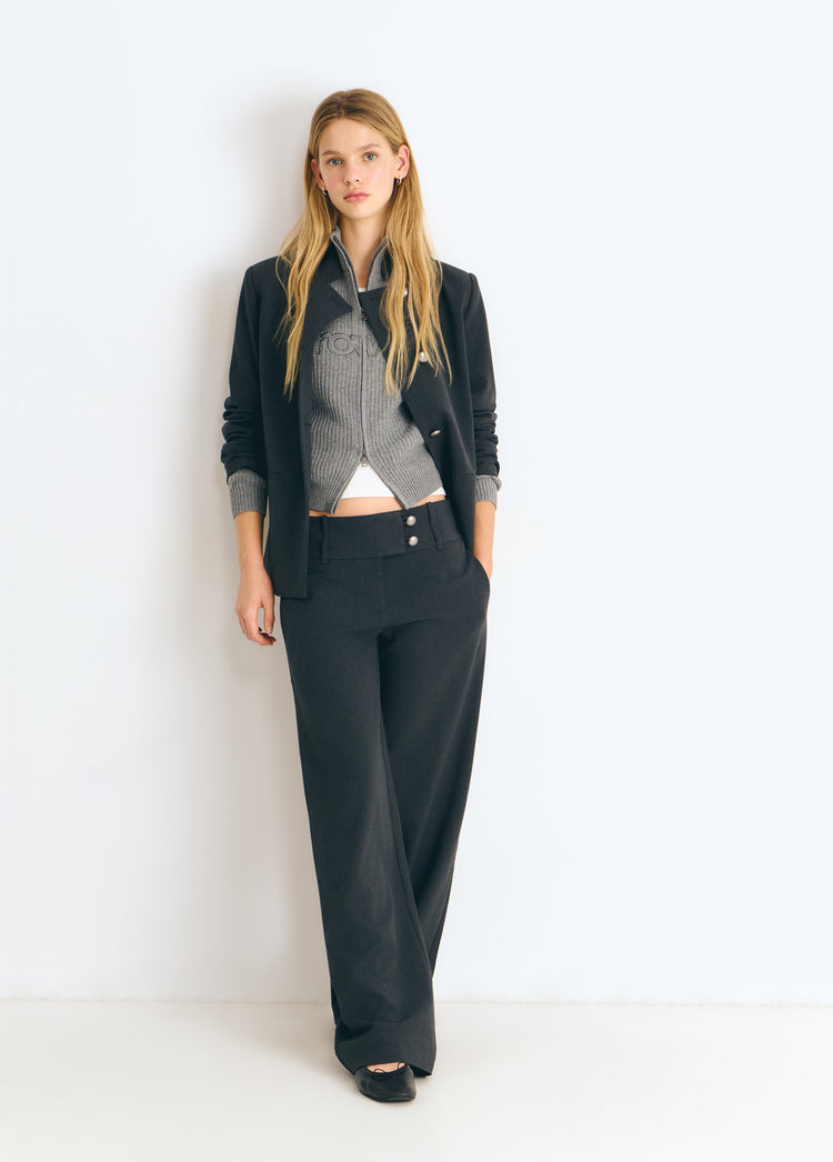 Wide low-rise trousers